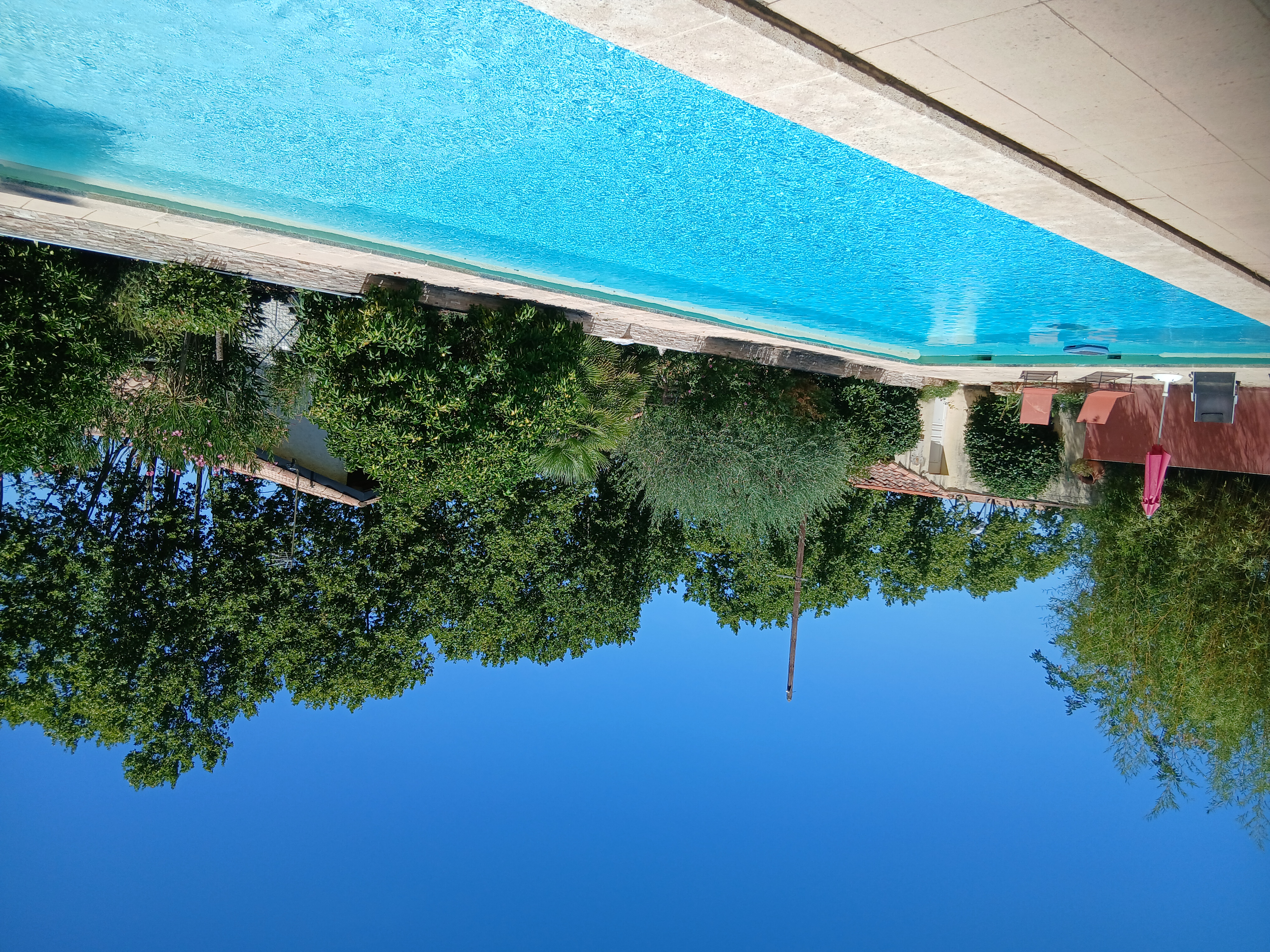La Combe Joseph — jardin et piscine